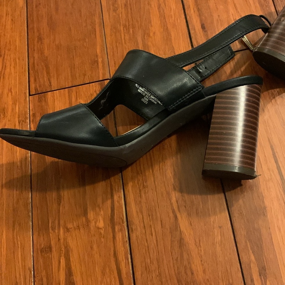 Heels - Picture 7 of 7